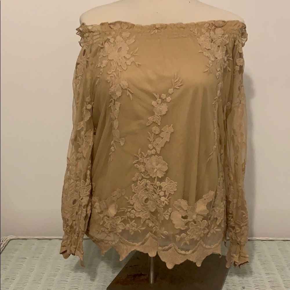 SOLD 💜 FINAL PRICE! Khaki lace off shoulder
